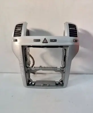 Opel Zafira B Dash center air vent grill 13100105