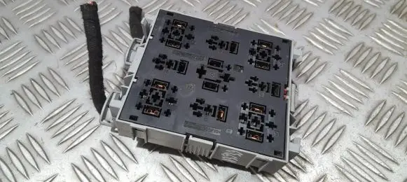 Volkswagen Touareg I Fuse box set 7L0937503A