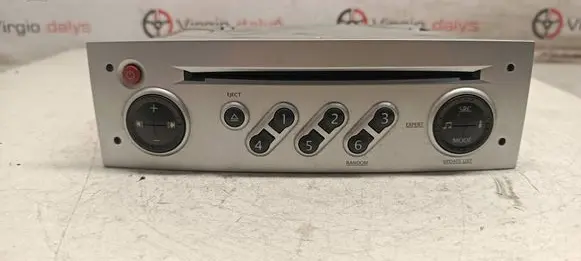Renault Grand Modus Radio/CD/DVD/GPS head unit 8200633632