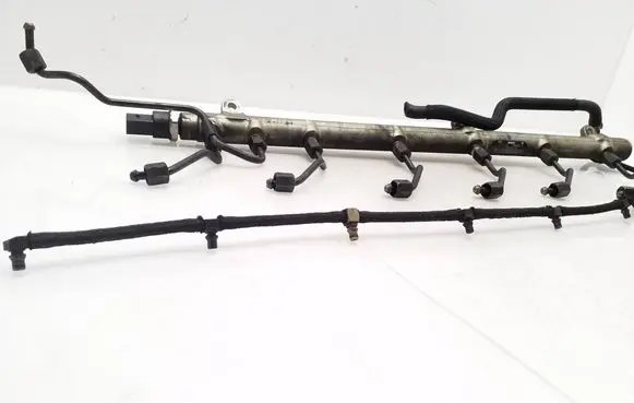 Mercedes-Benz E W211 Fuel main line pipe A6130700195 000948L2 0445216007