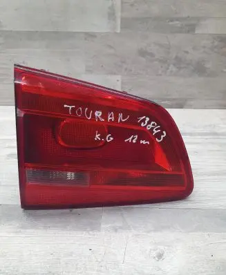Volkswagen Touran II Tailgate rear/tail lights