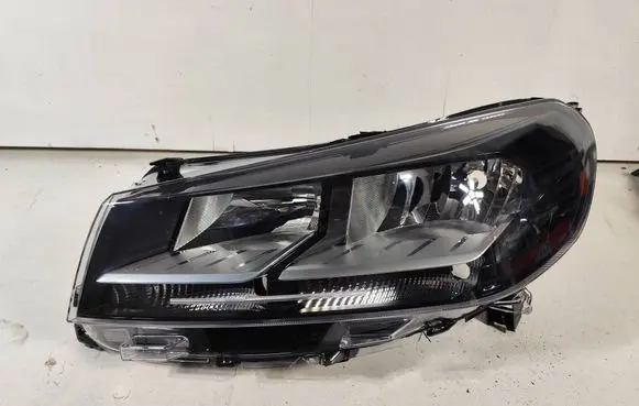 Opel Vivaro Headlight/headlamp 984719830
