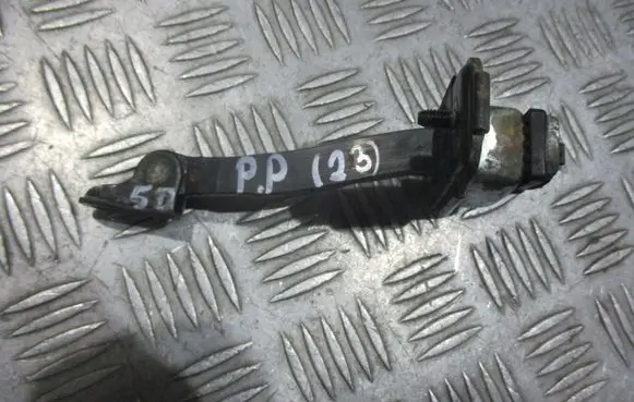 KIA Ceed Front door check strap stopper