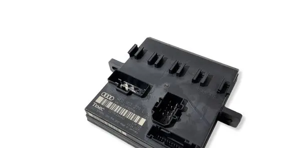 Audi A8 S8 D3 4E Comfort/convenience module 4E0907279L 00007898B6 4E0910279L