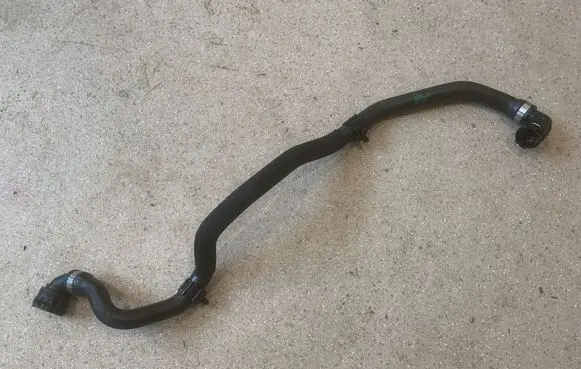 BMW X3 G01 Engine coolant pipe/hose 8673201
