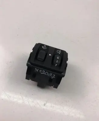 Renault Clio IV Light switch 251900567R