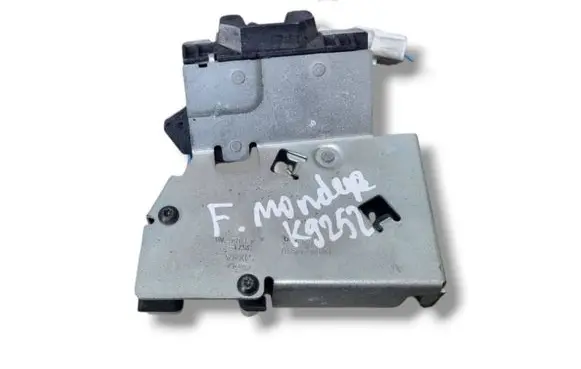 Ford Mondeo Mk III Tailgate/trunk/boot lock/catch/latch 3S7143102AB