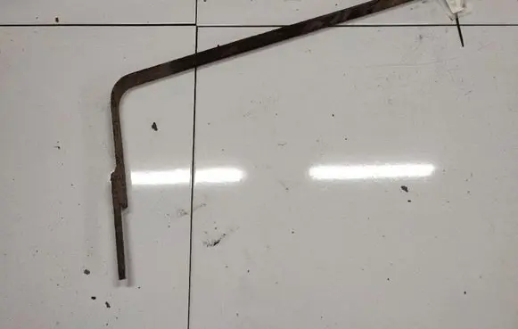 Peugeot 406 Fuel tank mounting bracket 