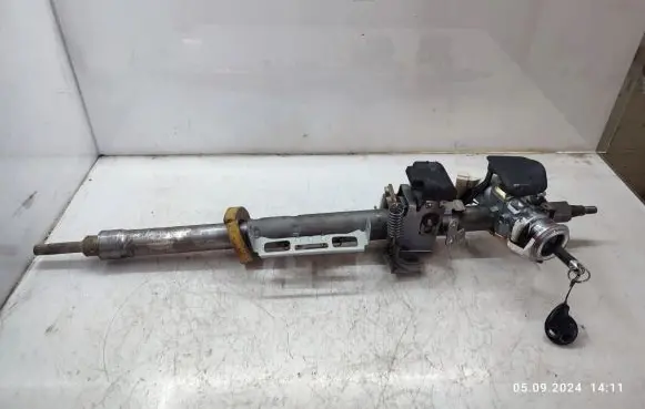 Steering wheel axle