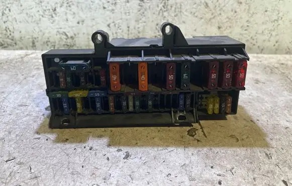 BMW 7 E65 E66 Fuse module 6900582
