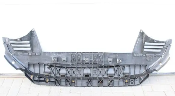 Front bumper skid plate/under tray