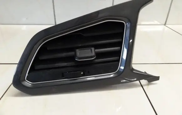 Volkswagen T-Roc Dashboard side air vent grill/cover trim 2GA819703