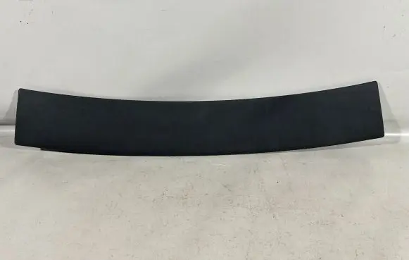 (D)pillar trim (top)