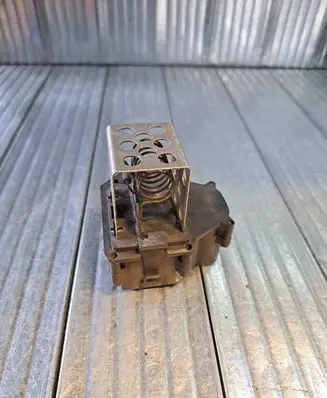 Citroen Berlingo Heater blower motor/fan resistor 9659799080 8241009