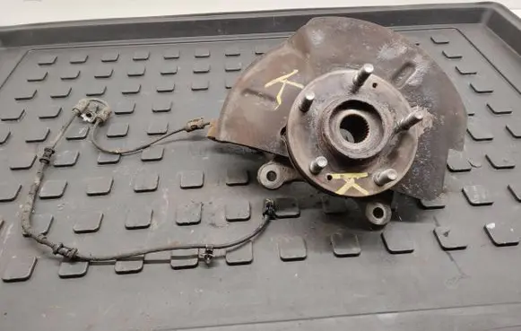 KIA Sportage Front wheel hub spindle knuckle
