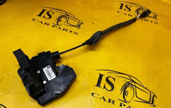 Renault Megane IV Rear door lock 825032022R