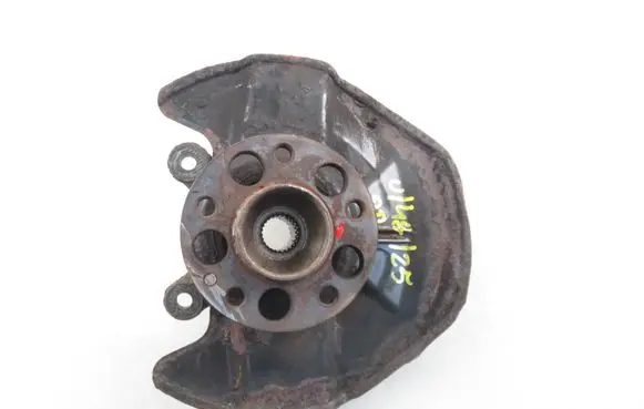 Mercedes-Benz B W245 Front wheel hub spindle knuckle 