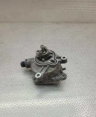 Volvo V40 Vacuum pump 31375107