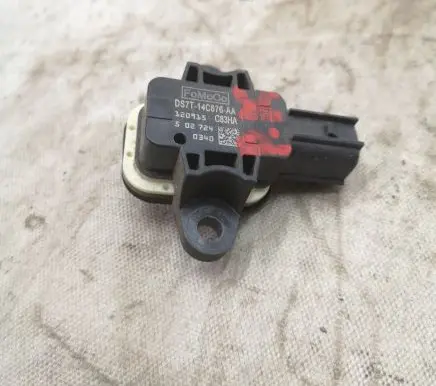 Ford Fusion II Airbag deployment crash/impact sensor DS7T14C676AA