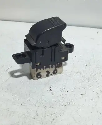 Mazda 6 Electric window control switch 3583J37