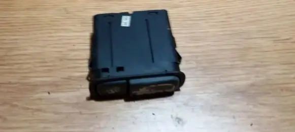 Fog light switch