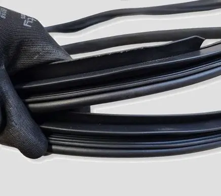 KIA Sportage Front door rubber seal