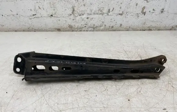 Toyota Avensis T270 Side radiator support slam panel