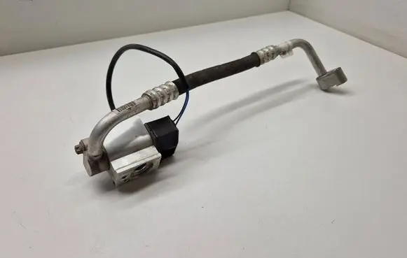 BMW i3 Air conditioning (A/C) pipe/hose 9291156 9292570