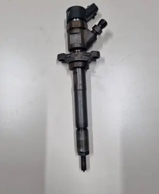 Fuel injector