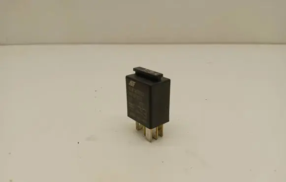 Audi A4 S4 B8 8K Other relay 7M0951253C 95VW10K705EA