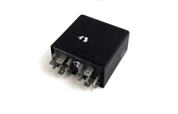 Volkswagen Golf IV Light relay 4b0919471