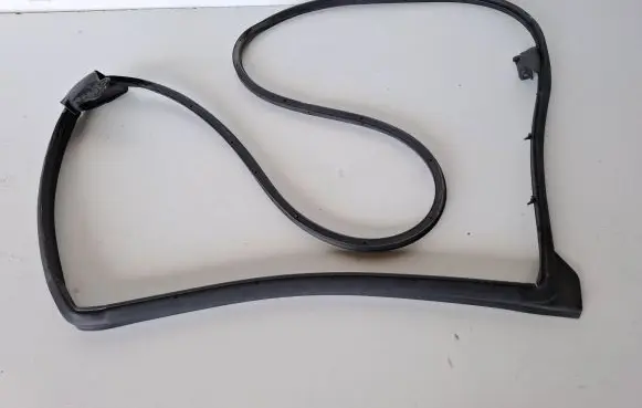 Rubber seal rear door