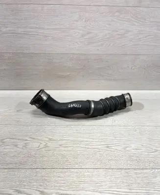 BMW 3 E90 E91 Intercooler hose/pipe 8511739 8511756