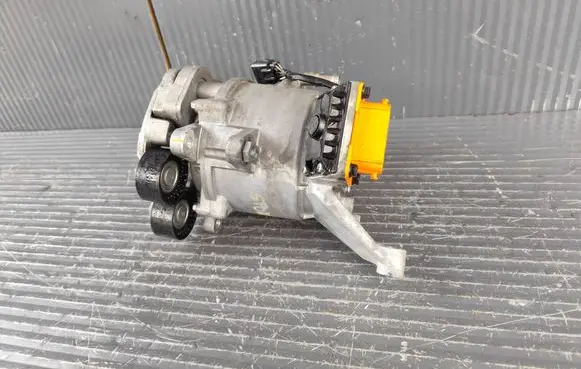 KIA Sportage Generator/alternator 373902M900
