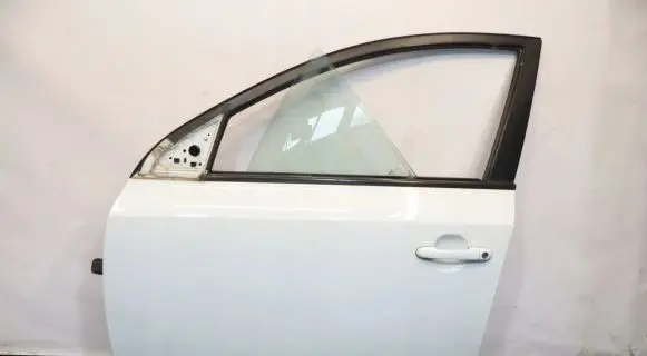 KIA Ceed Front door