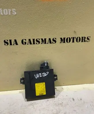 Mercedes-Benz S W220 Light module LCM 2208203026