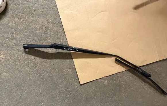Fiat Tipo Front wiper blade arm 51984386