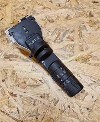 Nissan Qashqai Indicator stalk 8927SD