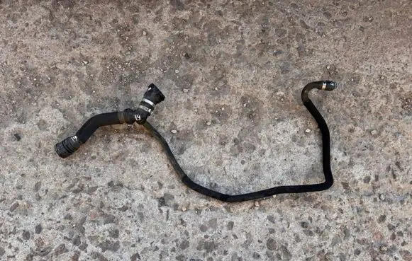 BMW i3 Engine coolant pipe/hose 7623673