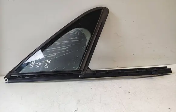 Peugeot 508 Front door vent window glass four-door 30010211
