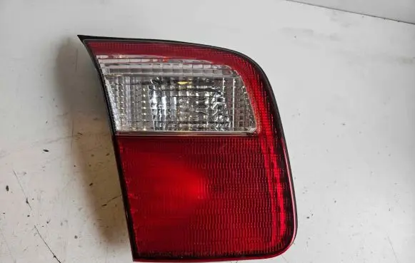 Subaru Forester SF Tailgate rear/tail lights 22620697