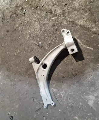 Volkswagen Tiguan Front lower control arm/wishbone