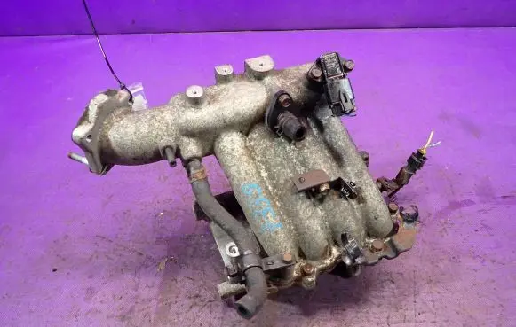 Hyundai i10 Intake manifold