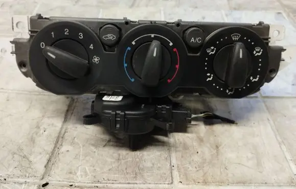 Ford C-MAX I Climate control unit 7M5T19980AA 69607332