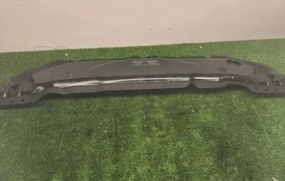 BMW 5 E60 E61 Top upper radiator support slam panel 51647033741 11267310