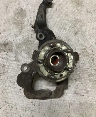 Land Rover Range Rover Sport L320 Front wheel hub spindle knuckle 8H323K185AA