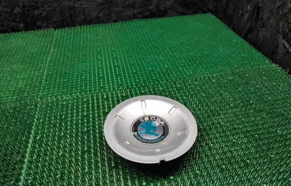 Skoda Octavia Mk2 (1Z) Original wheel cap 1Z0601149