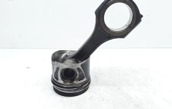 Mercedes-Benz E C207 W207 Piston with connecting rod 8349F