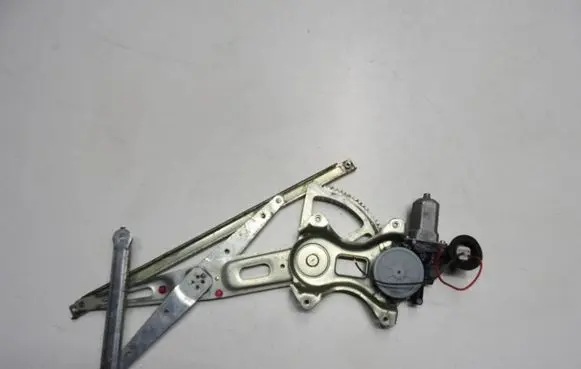 Toyota Urban Cruiser (XP110) Front door window regulator with motor 85720-35140