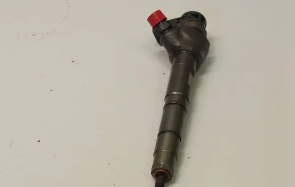 Audi A4 S4 B8 8K Fuel injector 0445110369 03L130277J